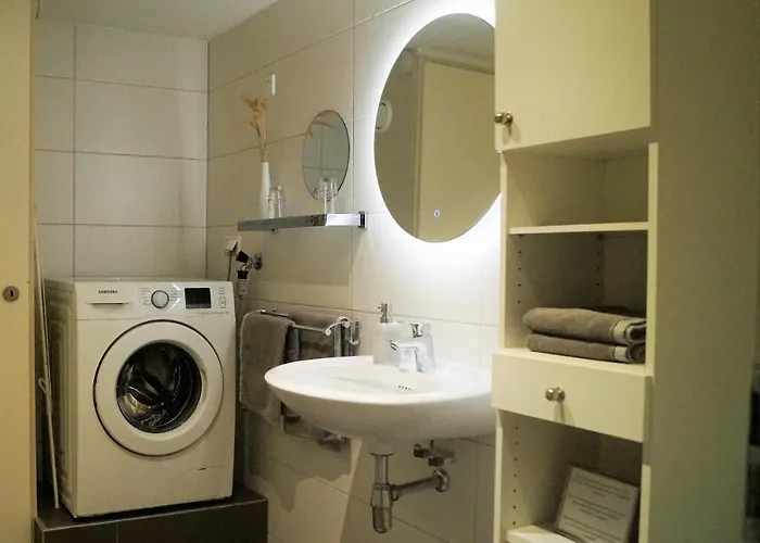 Have A Stay! - Souterrain The Freesia Apartman